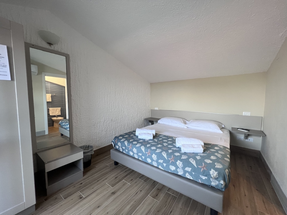 Cefalu Resort Sporting Club 10/69