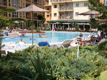 Joya Park Complex 5/66