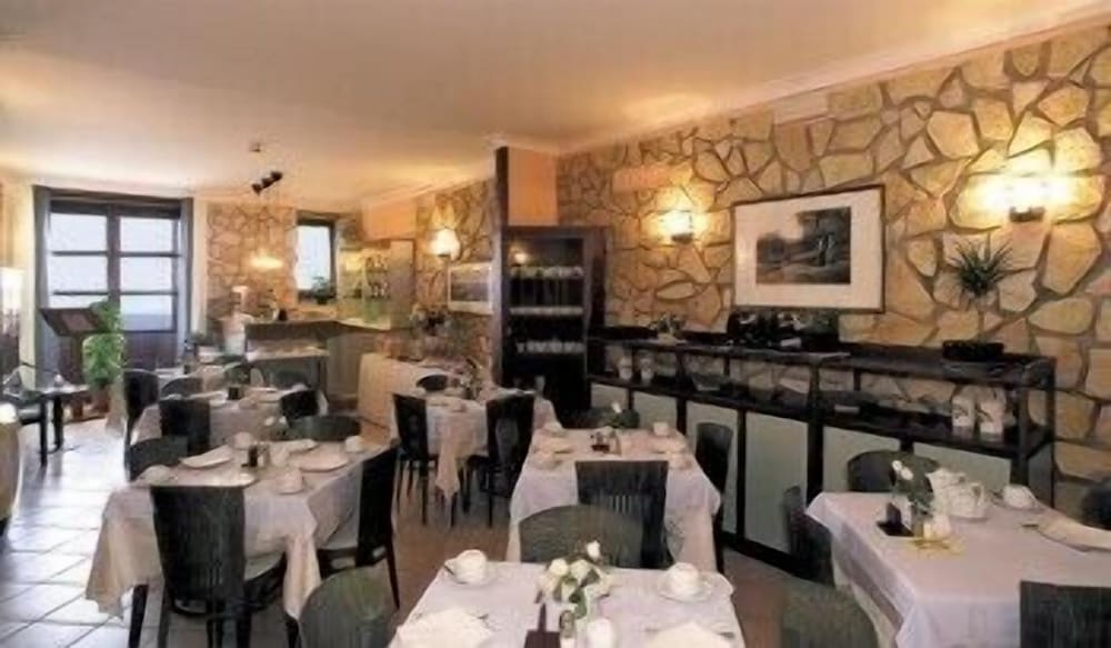 Domus Mariae Albergo 38/48