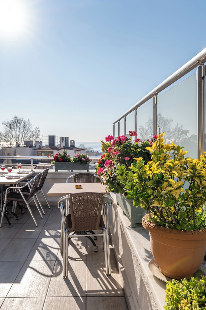 Feyza Apartments 43/50