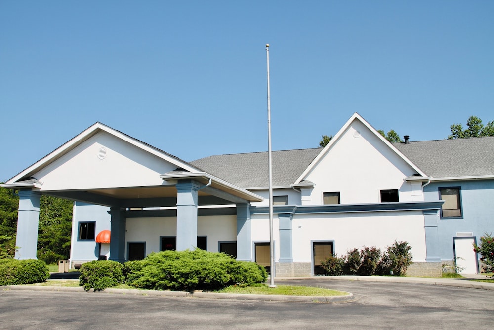 Grand Vista Hotel and Suites 6/61