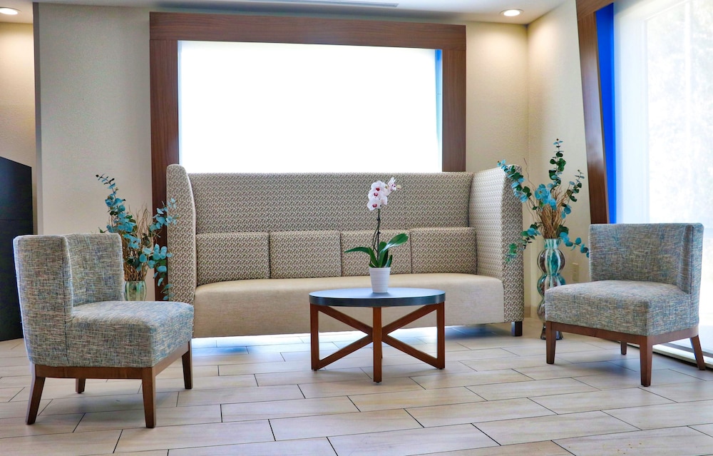 Holiday Inn Express Slidell 47/73