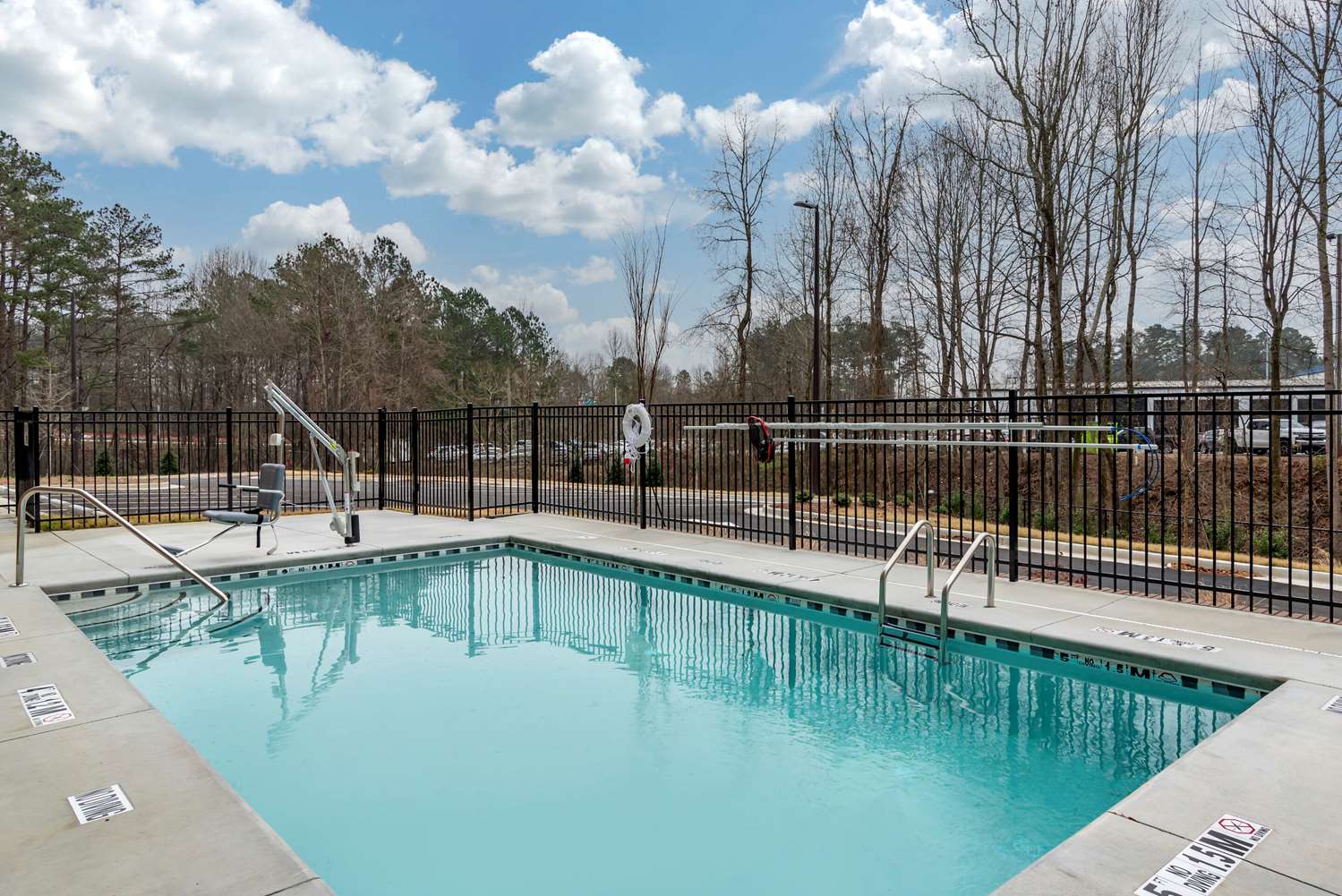 Comfort Suites Newnan GA 36/42