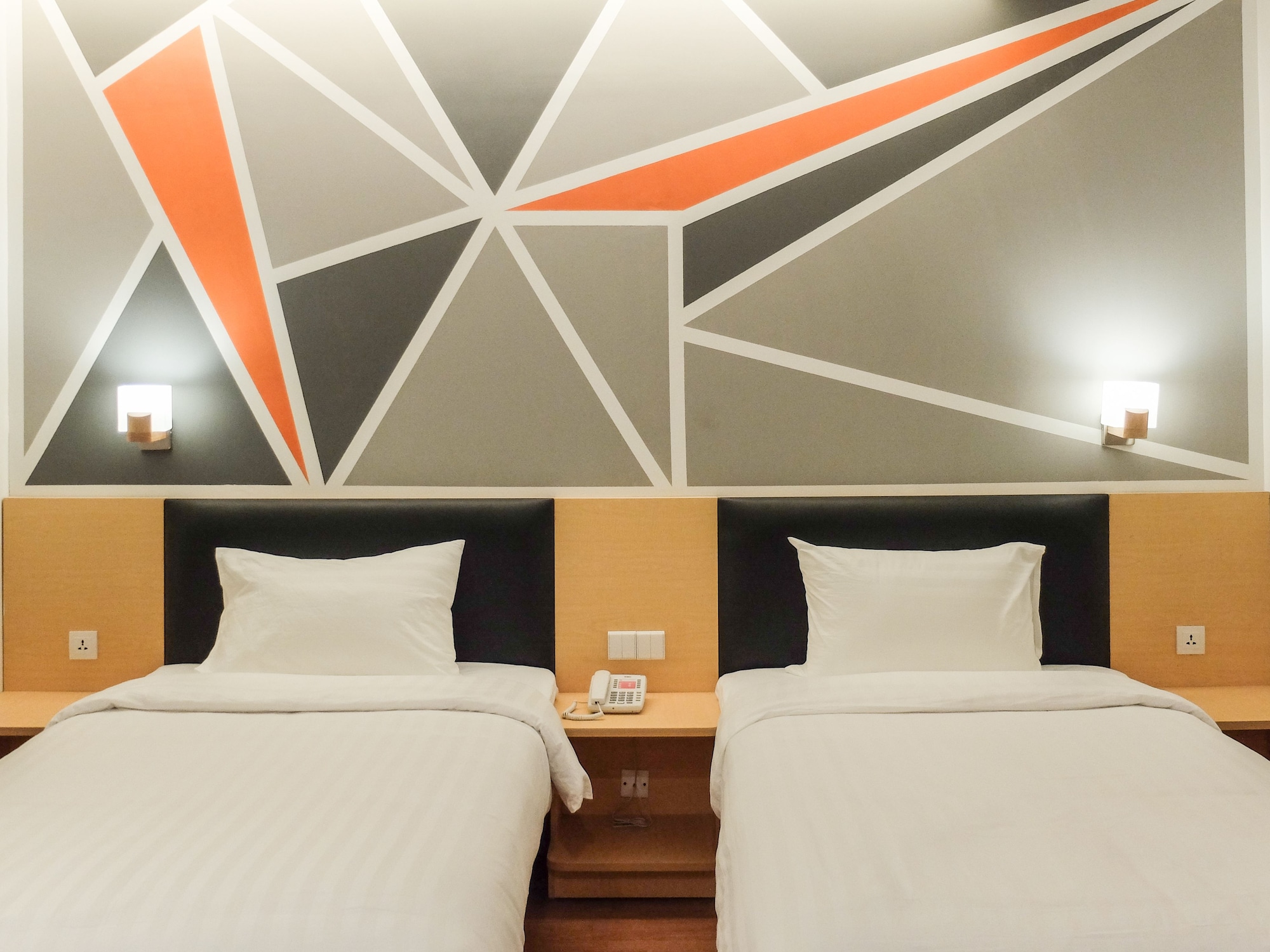 SUPERIOR, TWIN BEDS