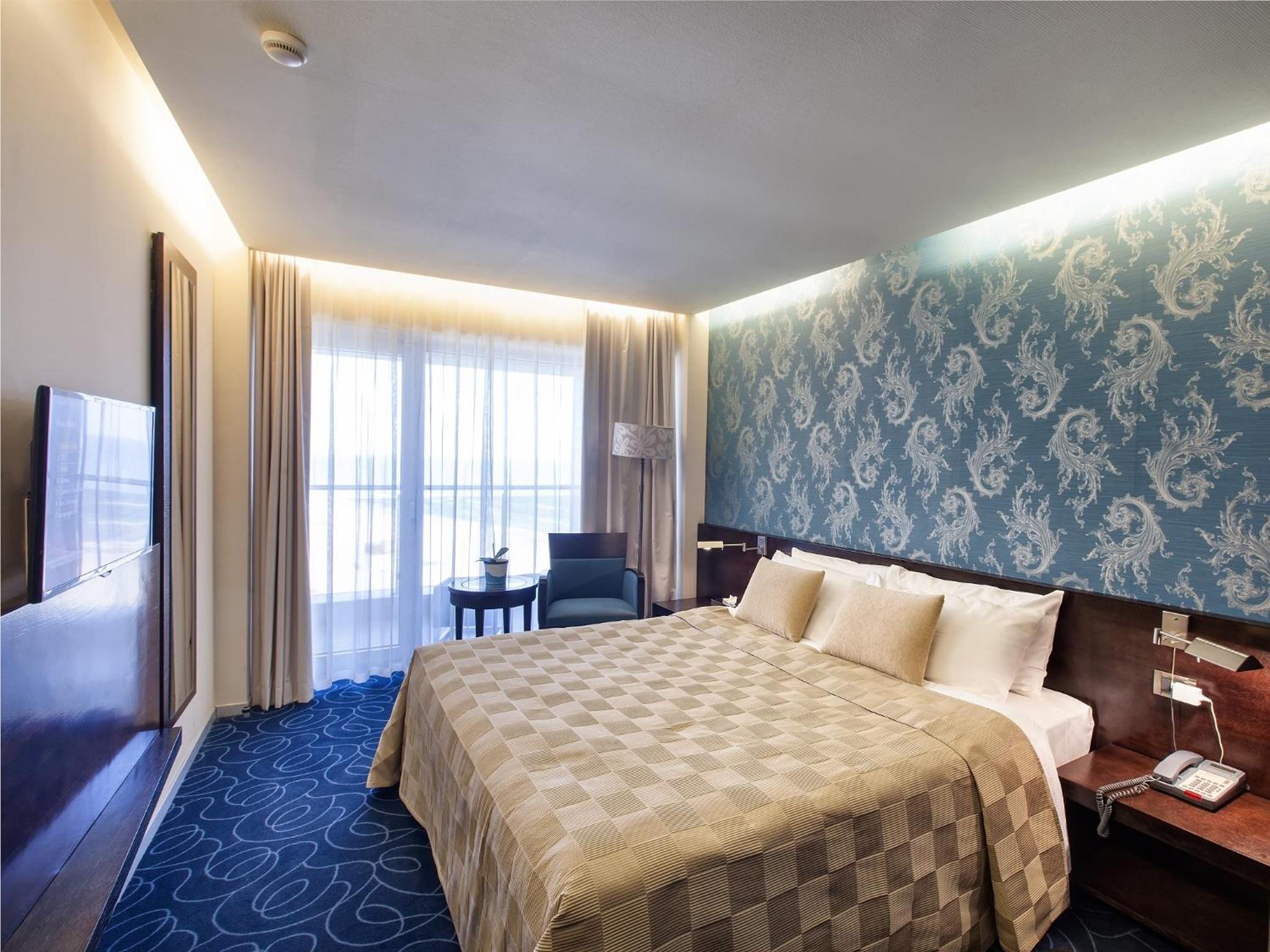 Junior Suite, Lateral Side Sea View