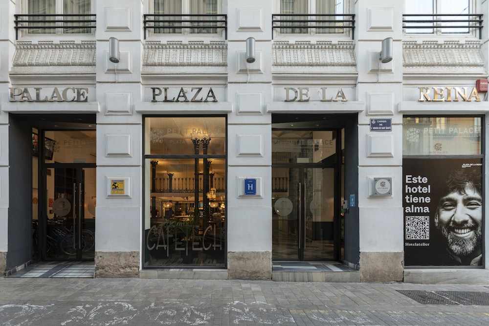 Petit Palace Plaza de La Reina 7/70
