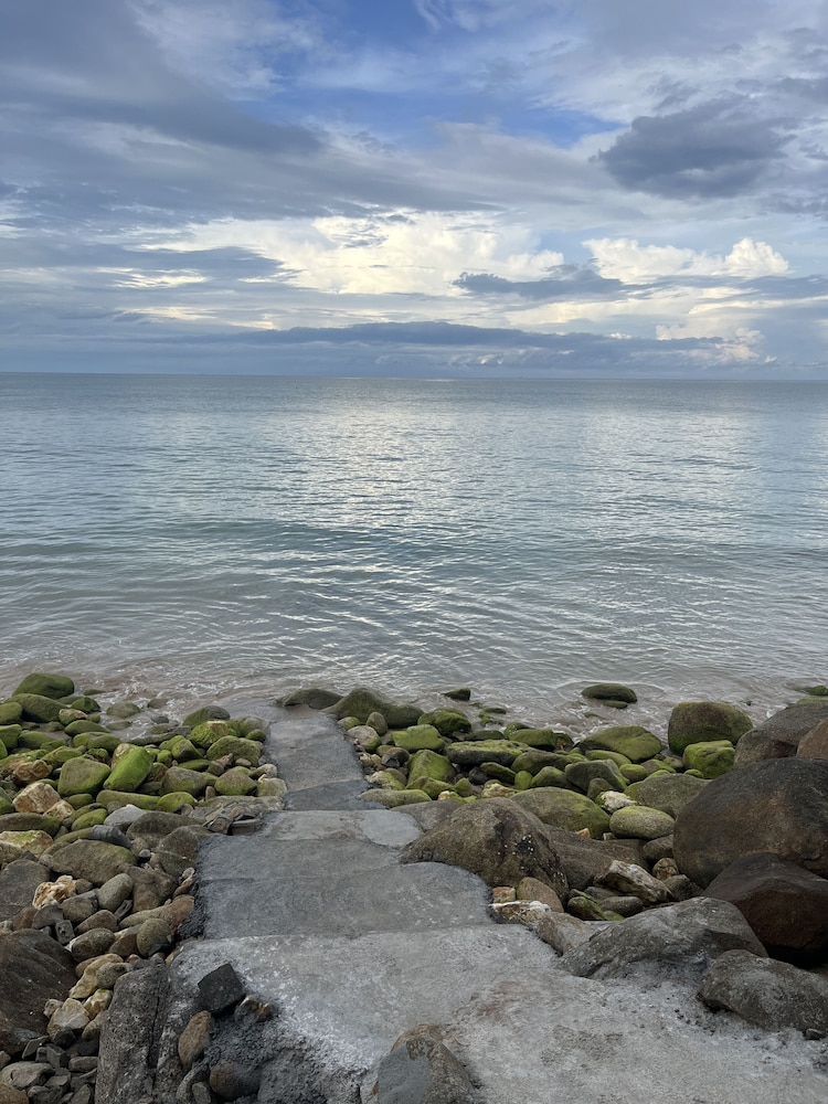 Nautical Home Bed & Breakfast Khaolak 63/68