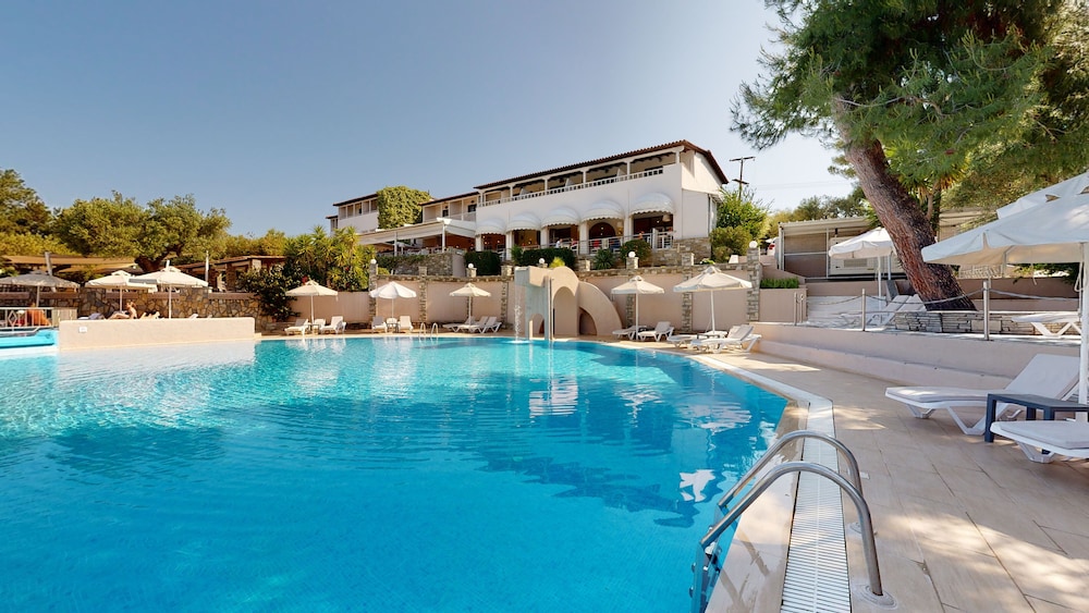 Acrotel Elea Beach in SITHONIA