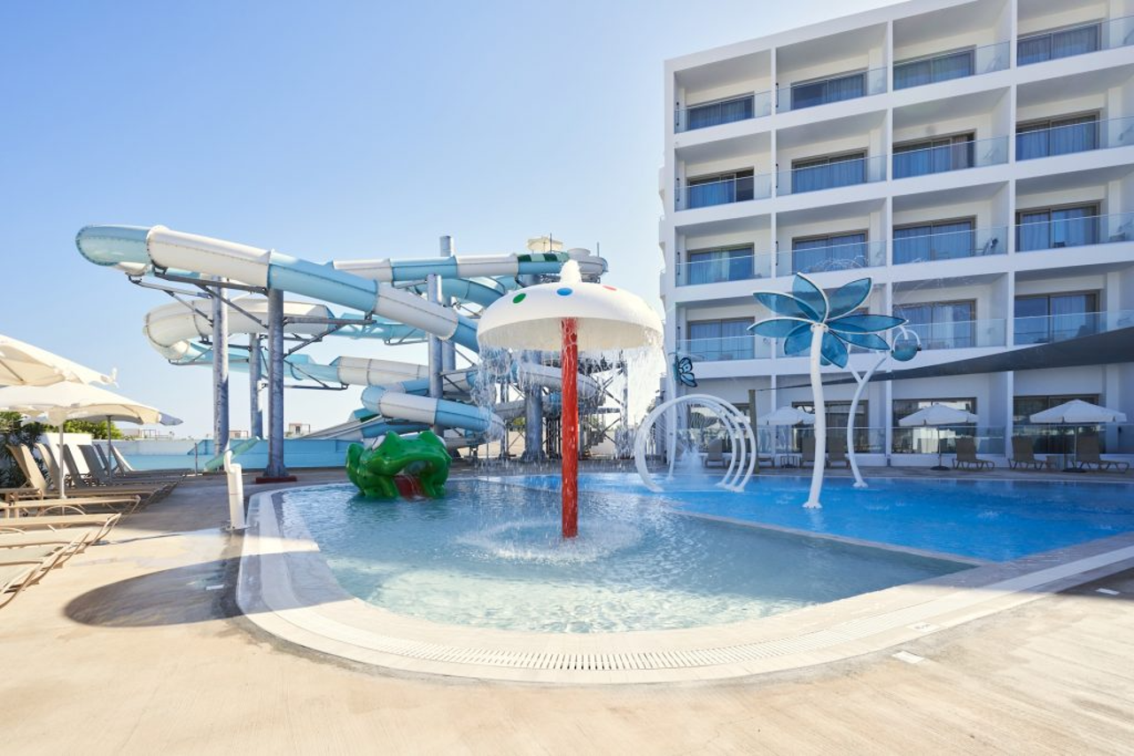 Maris Grand Waterpark Resort 9/10