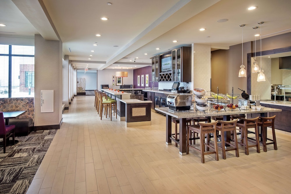 Hilton Garden Inn Pittsburgh Airport South - Robinson Mall 34/48