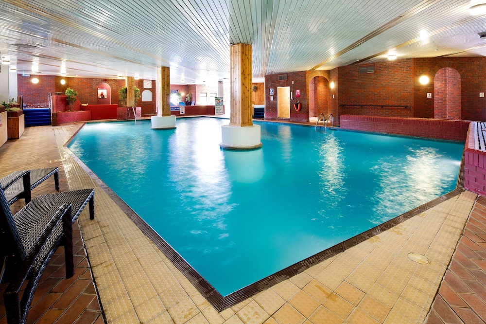 Mercure Maidstone Great Danes Hotel 5/75