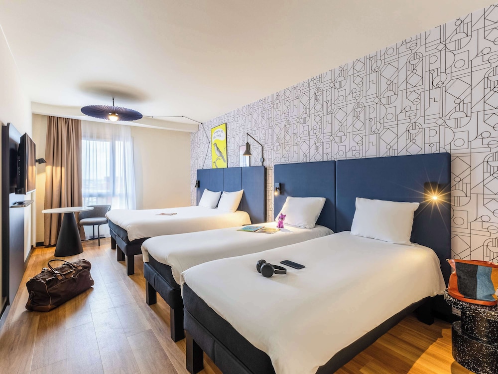 Ibis Dunkerque Centre 17/64