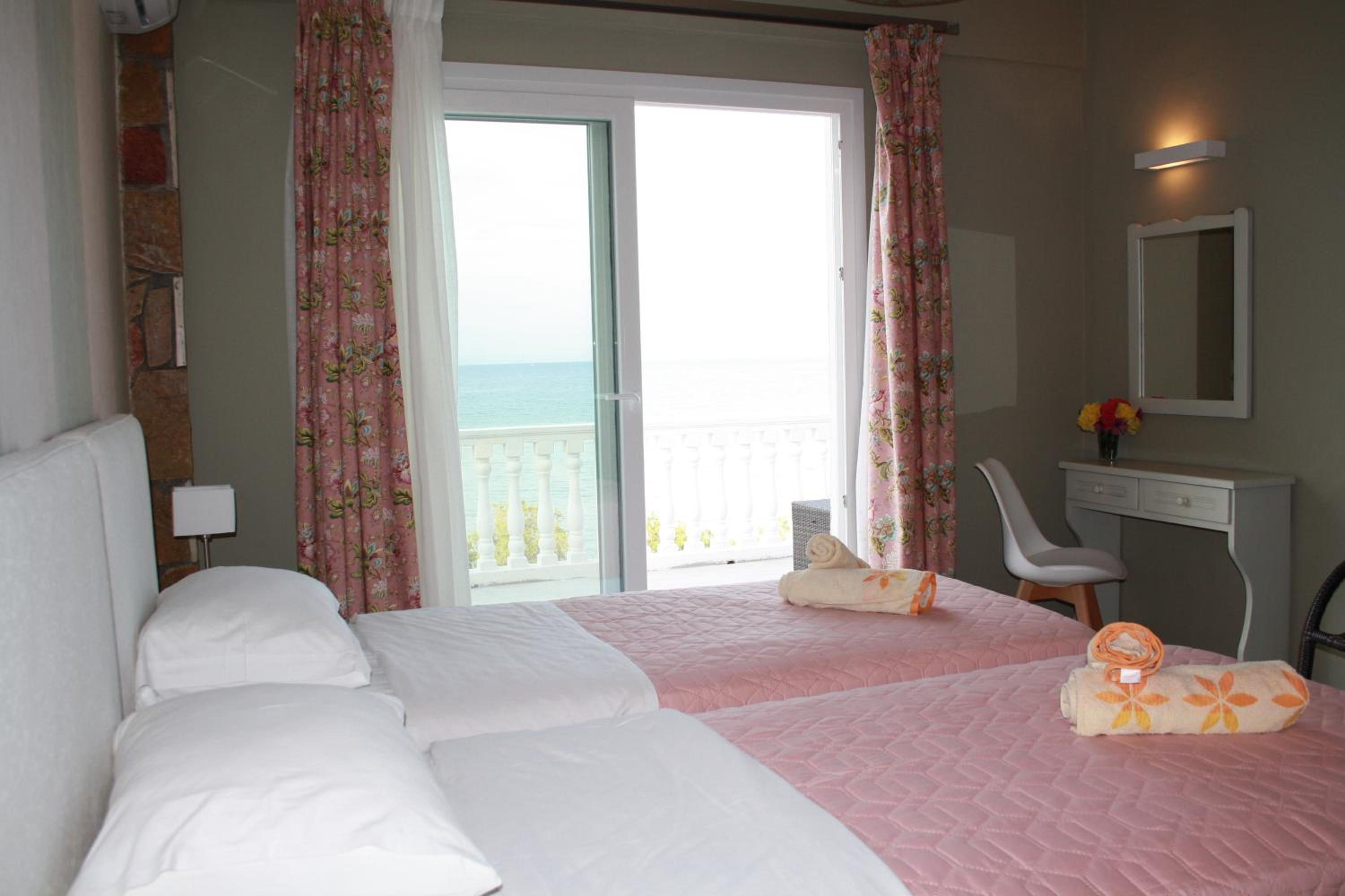 Laura Beach House 12/52