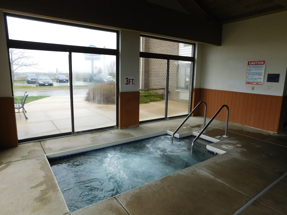 Days Inn by Wyndham Johnson Creek 25/33