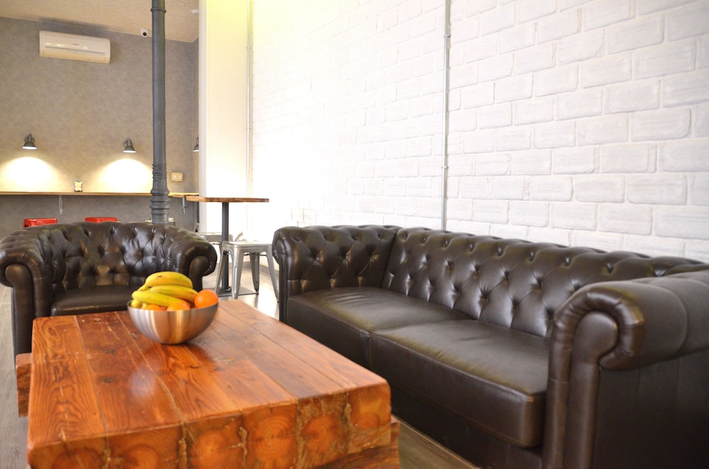 Far Home Atocha 28/50