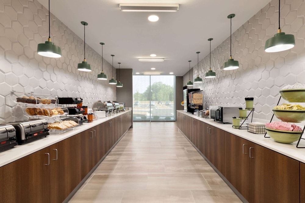 La Quinta Inn and Suites by Wyndham Braselton 10/60
