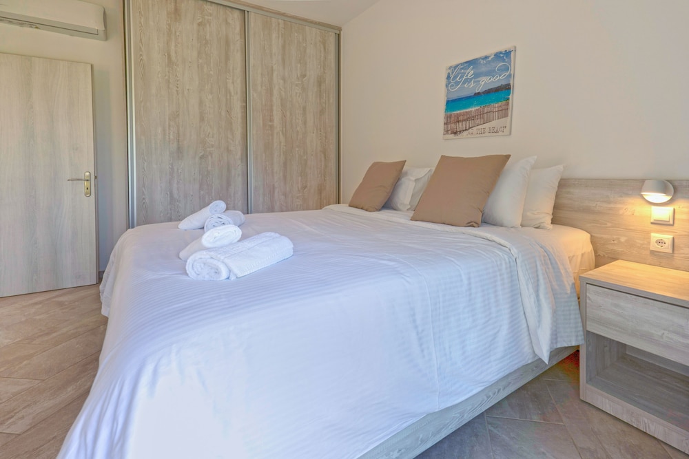 Sami Beach Hotel 20/50