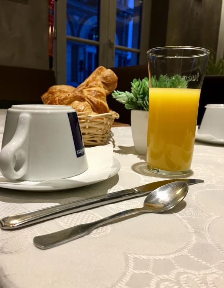HOTEL BELLE FONTAINEBLEAU 49/56