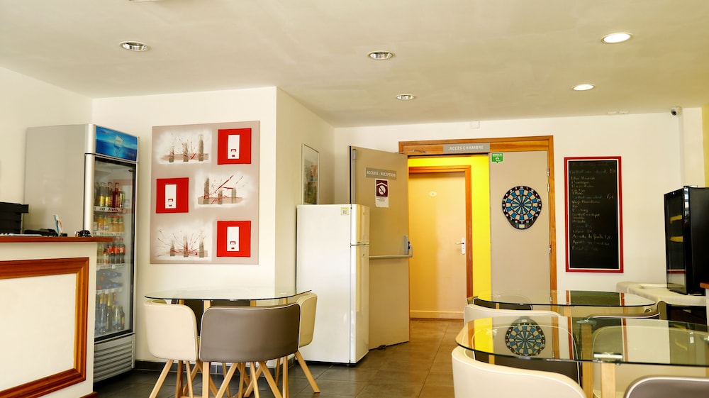 Lindsey Hotel 51/64