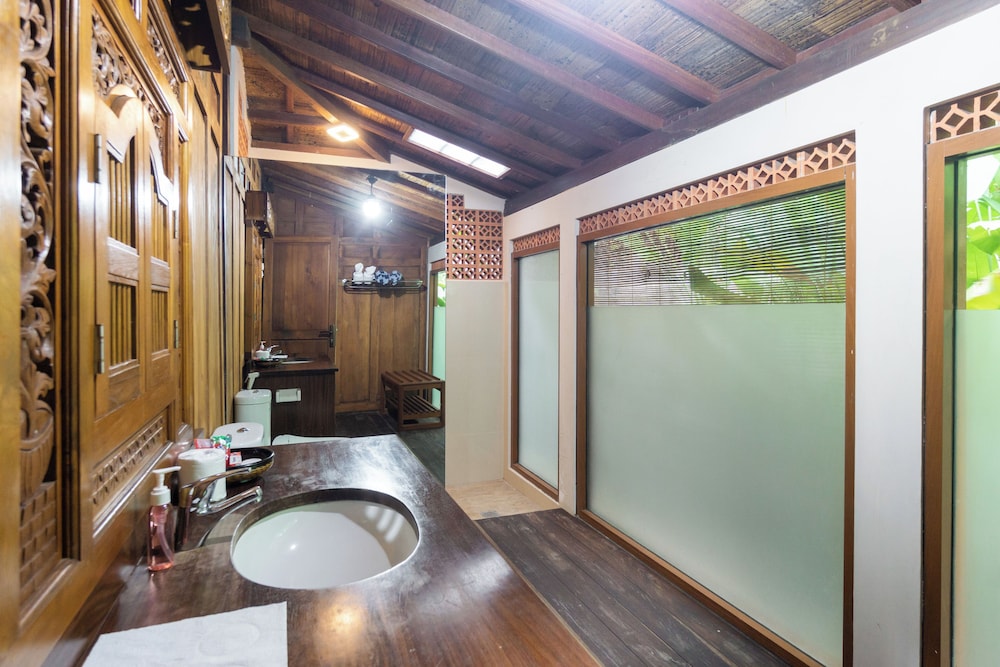 Bali Royal Heritage Villa 50/50