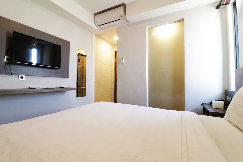 Hotel Sanrina Makassar 19/70
