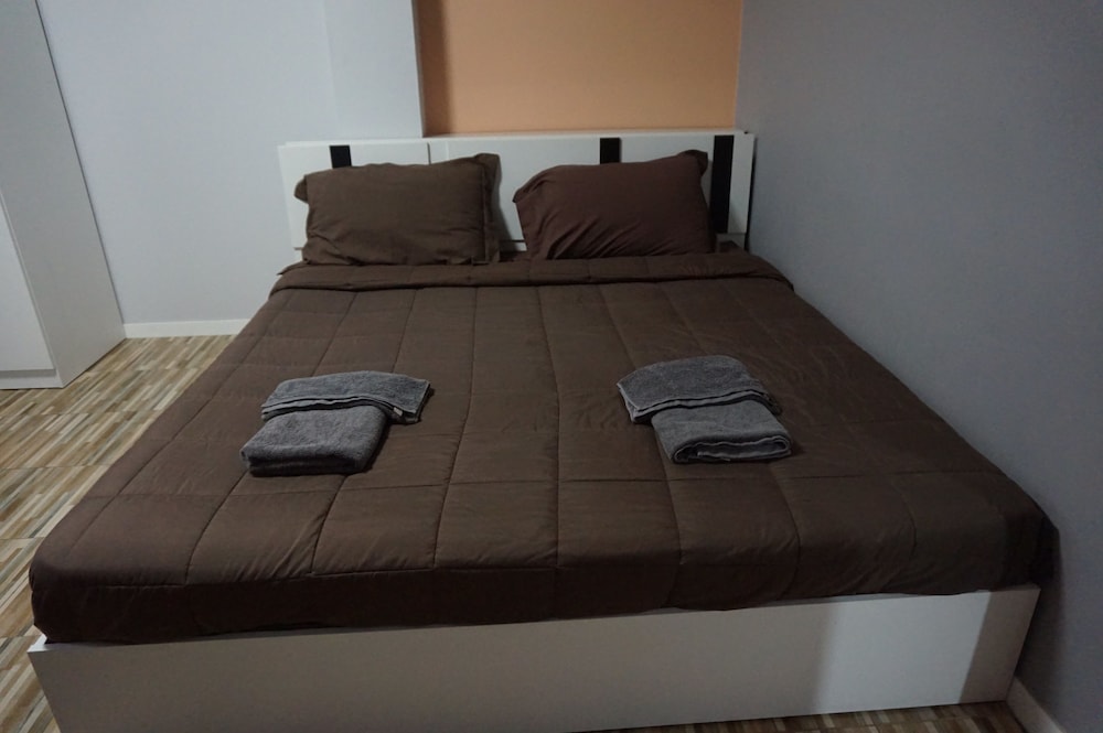 R2 Apartment Service 16/50
