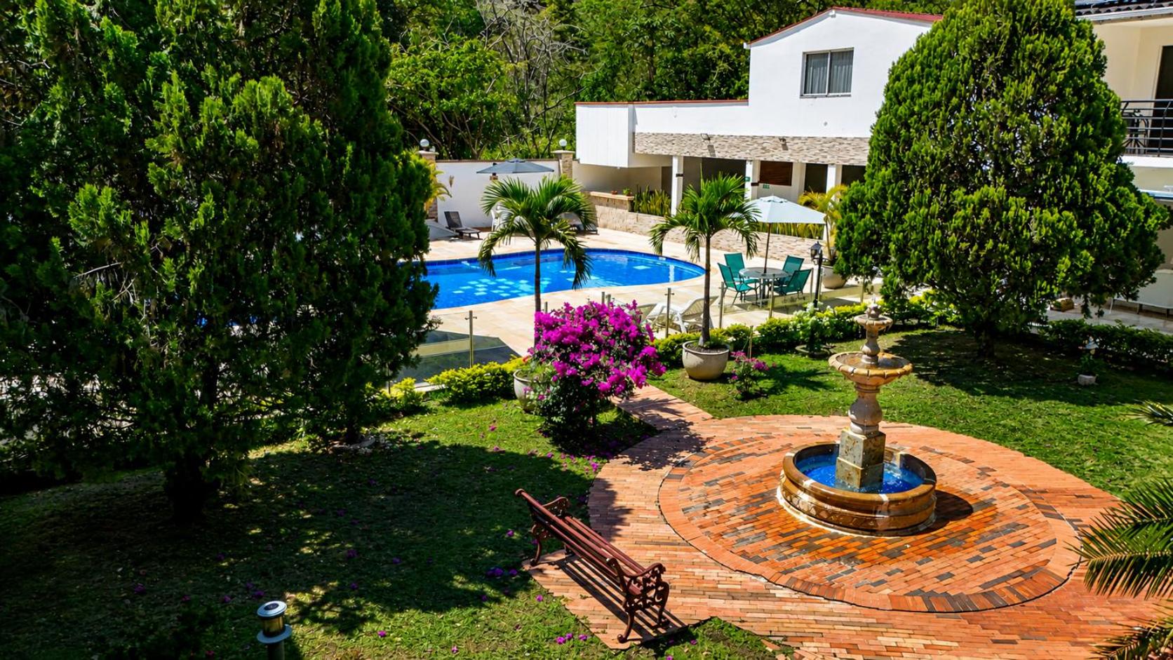 Hotel Campestre Santa Catalina 37/49