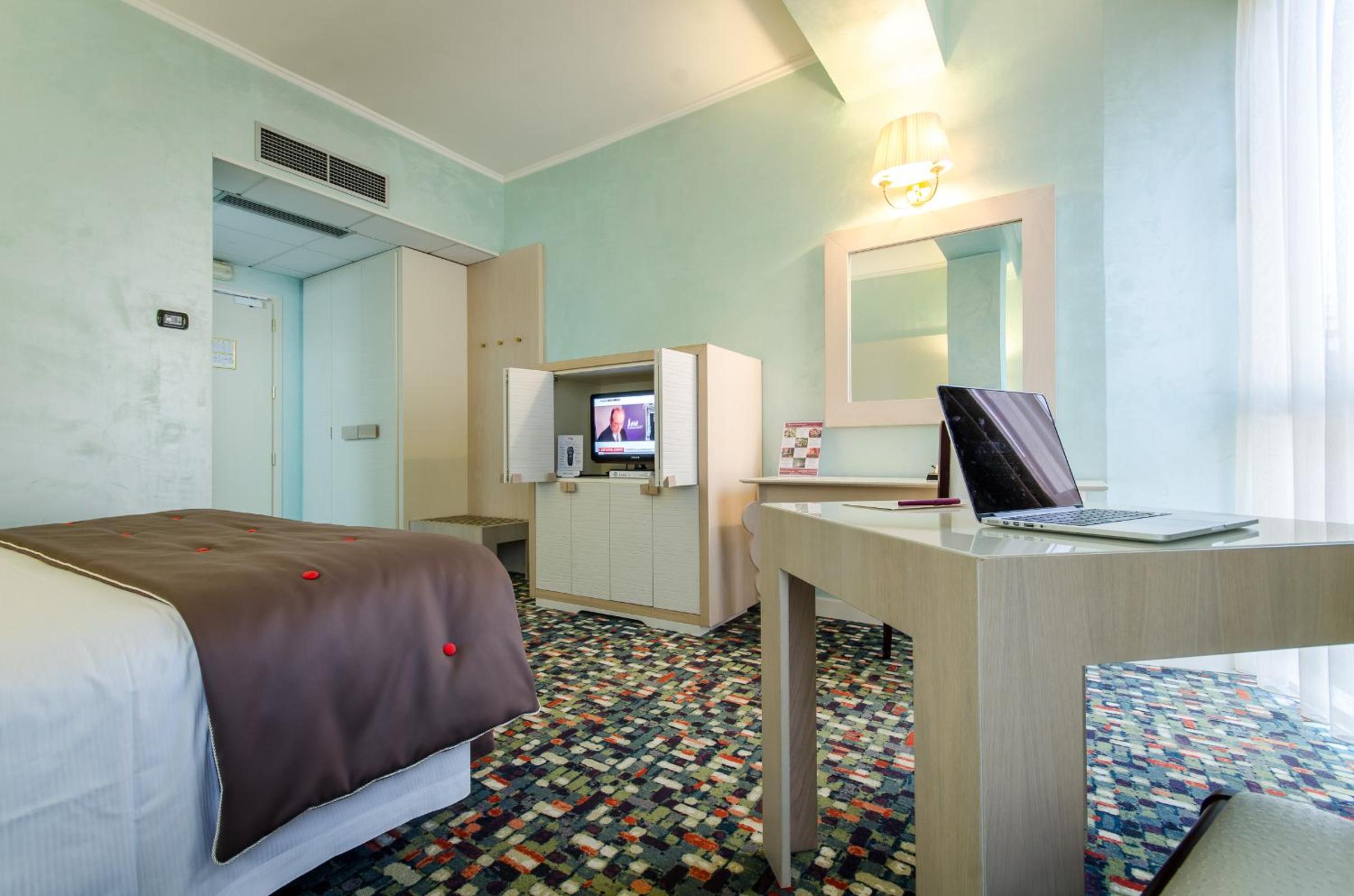 Hotel Santacroce Ovidius 8/50
