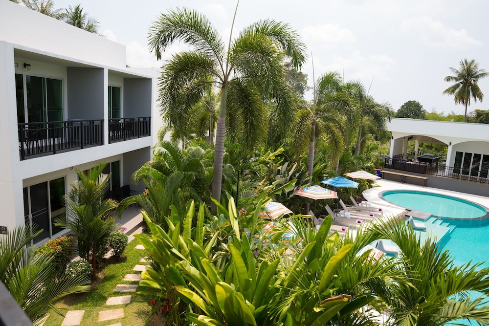 The Serenity Resort 1/70