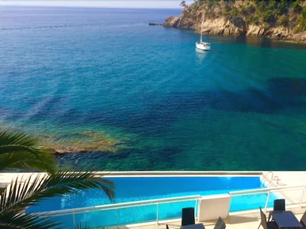 Hotel La Calanque 21/37