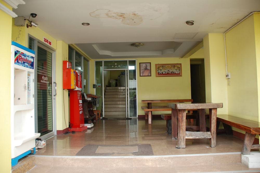 Nuttasit Apartment 5/34