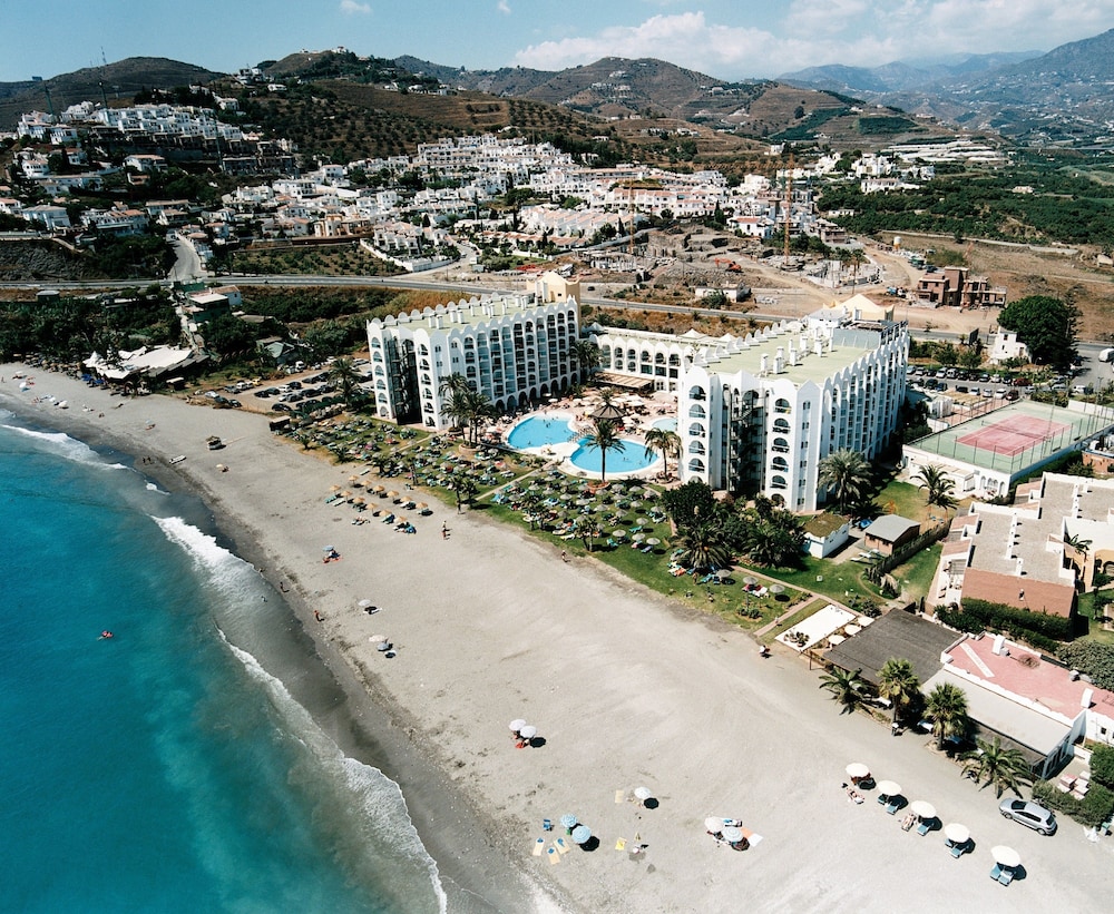 Ona Marinas de Nerja Spa Resort 68/72