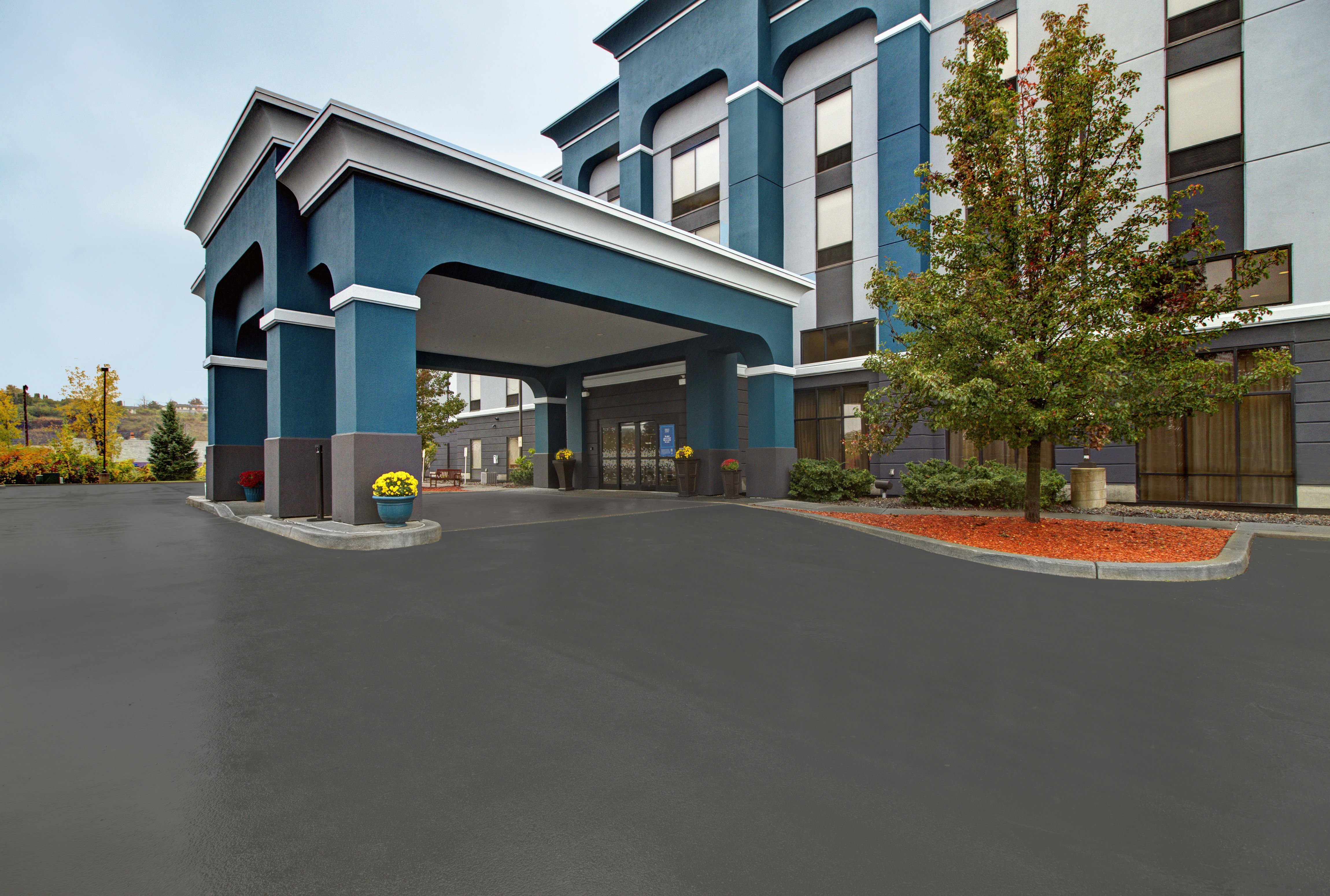Hampton Inn & Suites Syracuse Dewitt 32/34