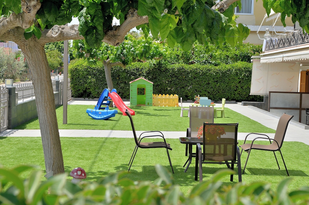 ID Holiday Living 60/72