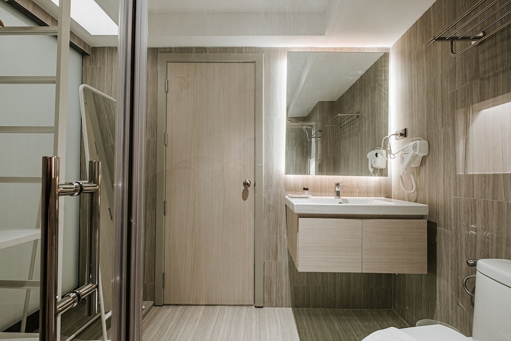 The Rich Hotel Korat 62/65