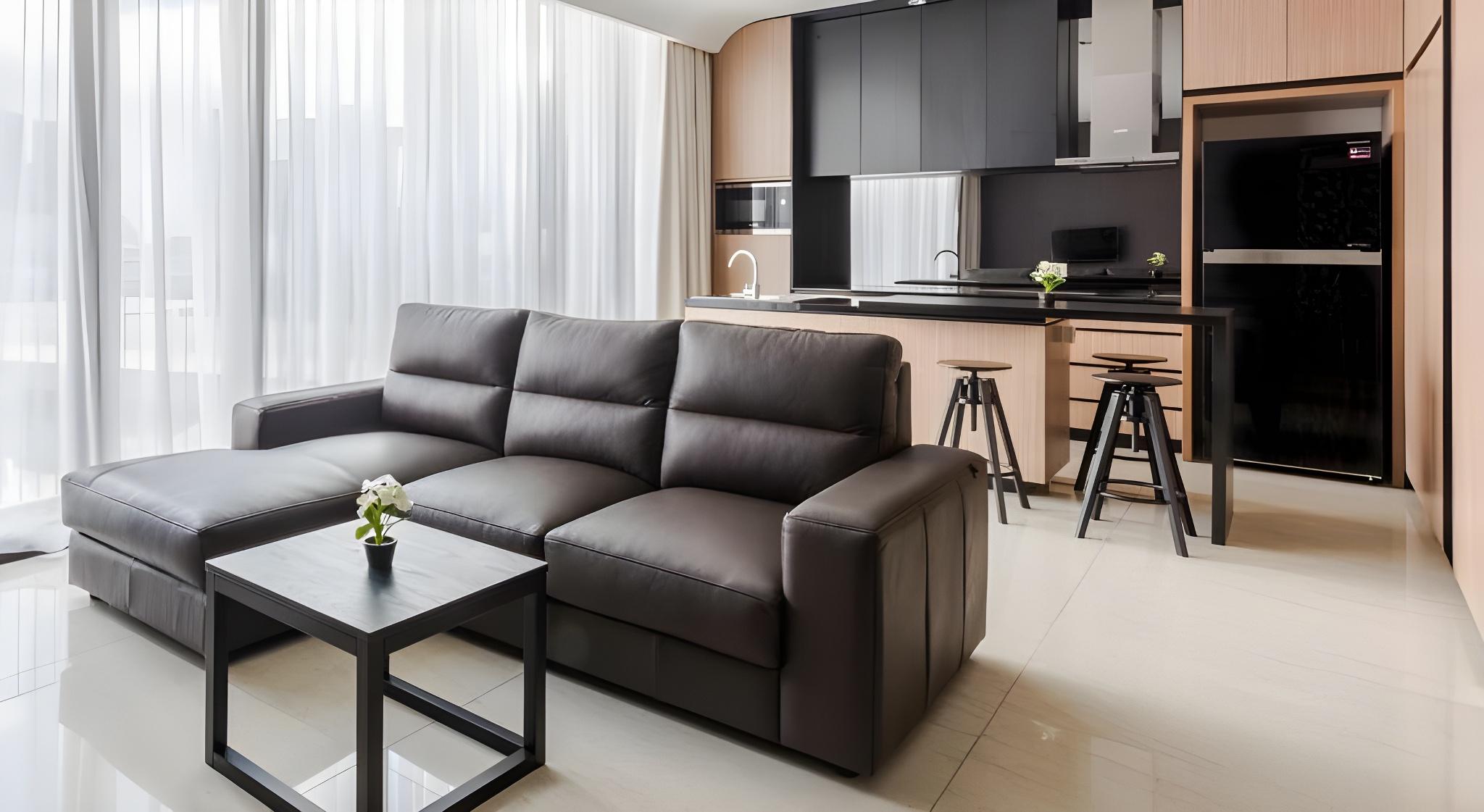 Upscale Suites 14/26