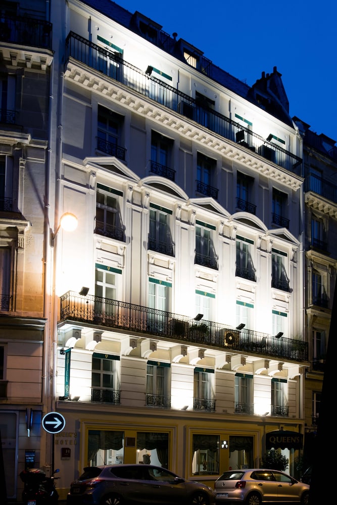 Queens Hotel 2/50