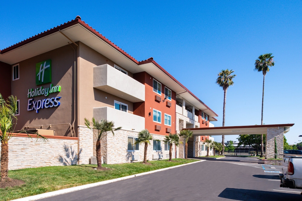Holiday Inn Express Santa Rosa North An Ihg Hotel 3/40