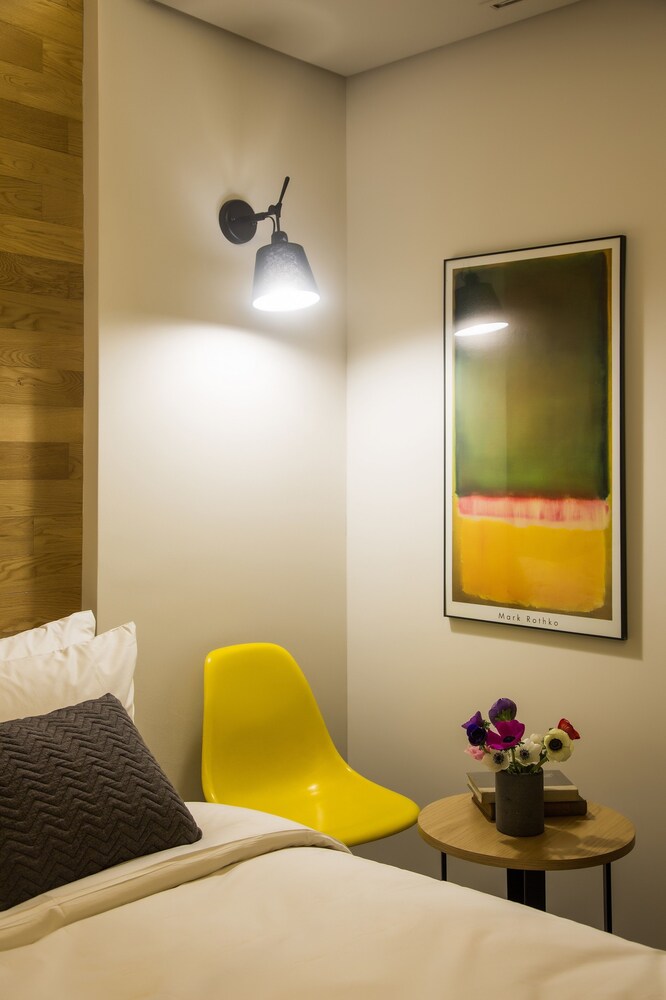 Hotel Denim 24/50