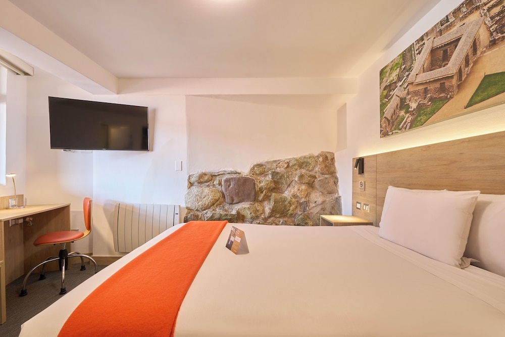 TRADITIONAL, SINGLE BED