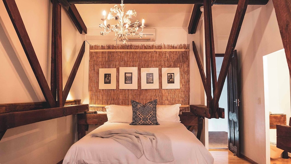 The Lofts Boutique Hotel 12/99