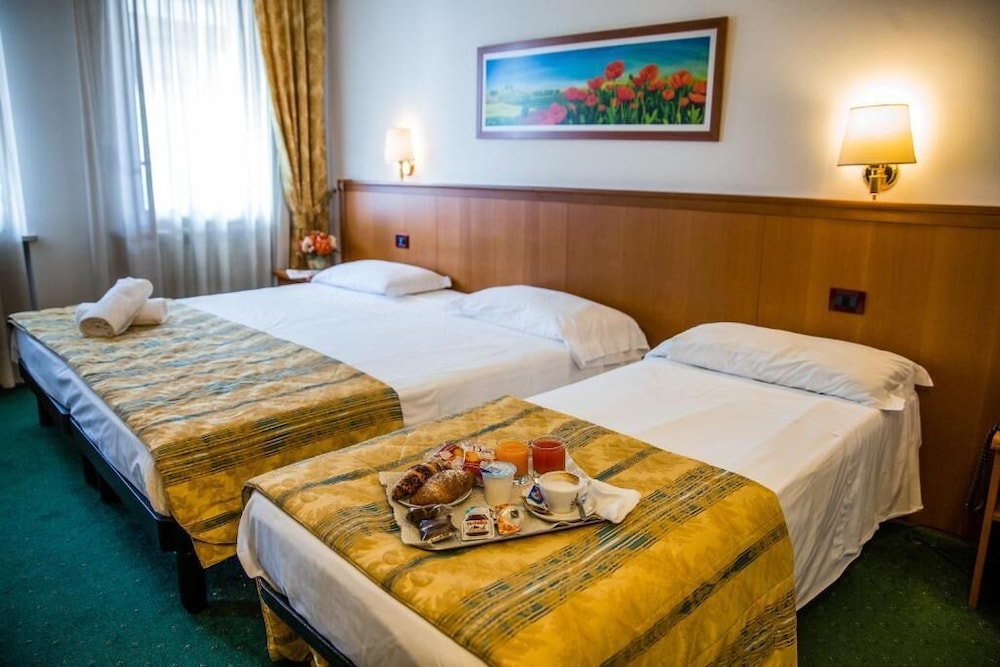HOTEL GALANT 30/40