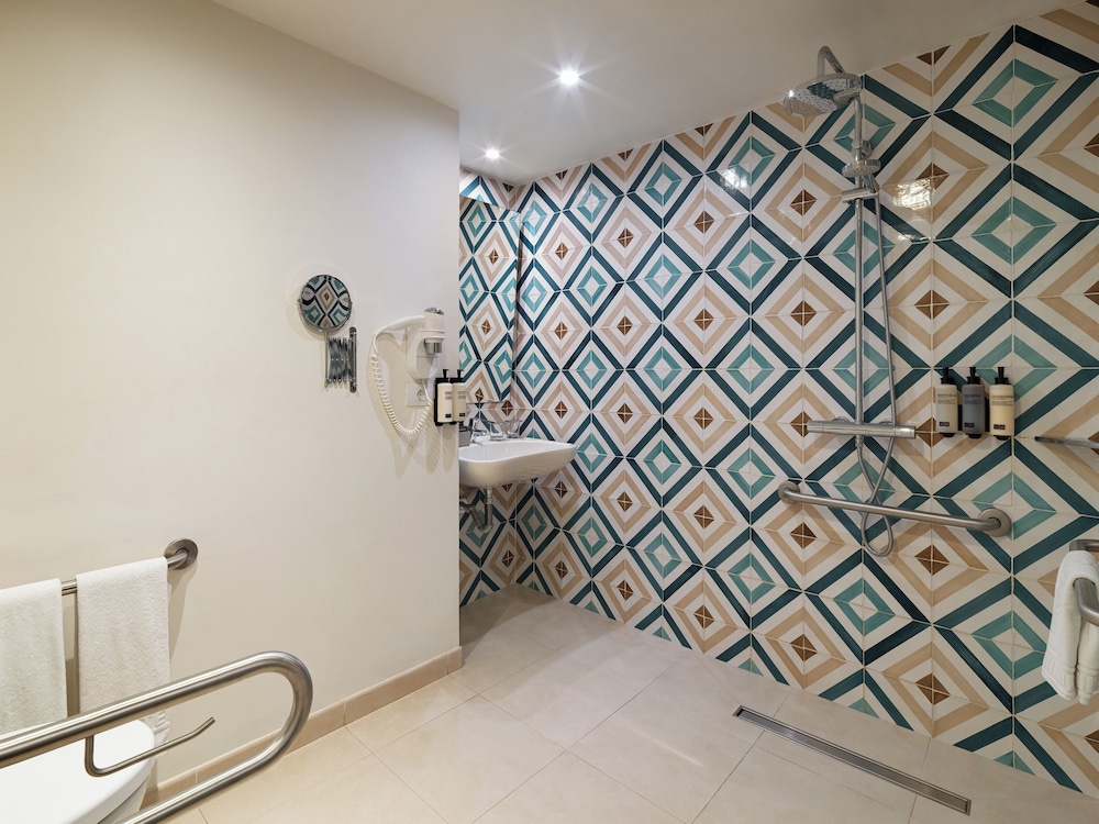 H10 Ocean Suites 19/54