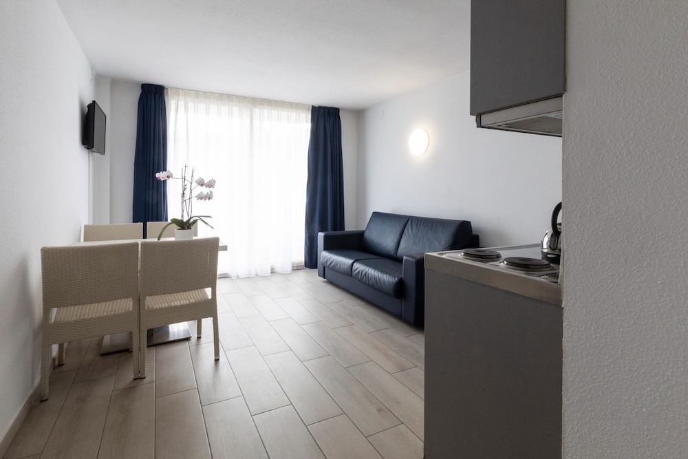 Aparthotel Miami Park 28/58
