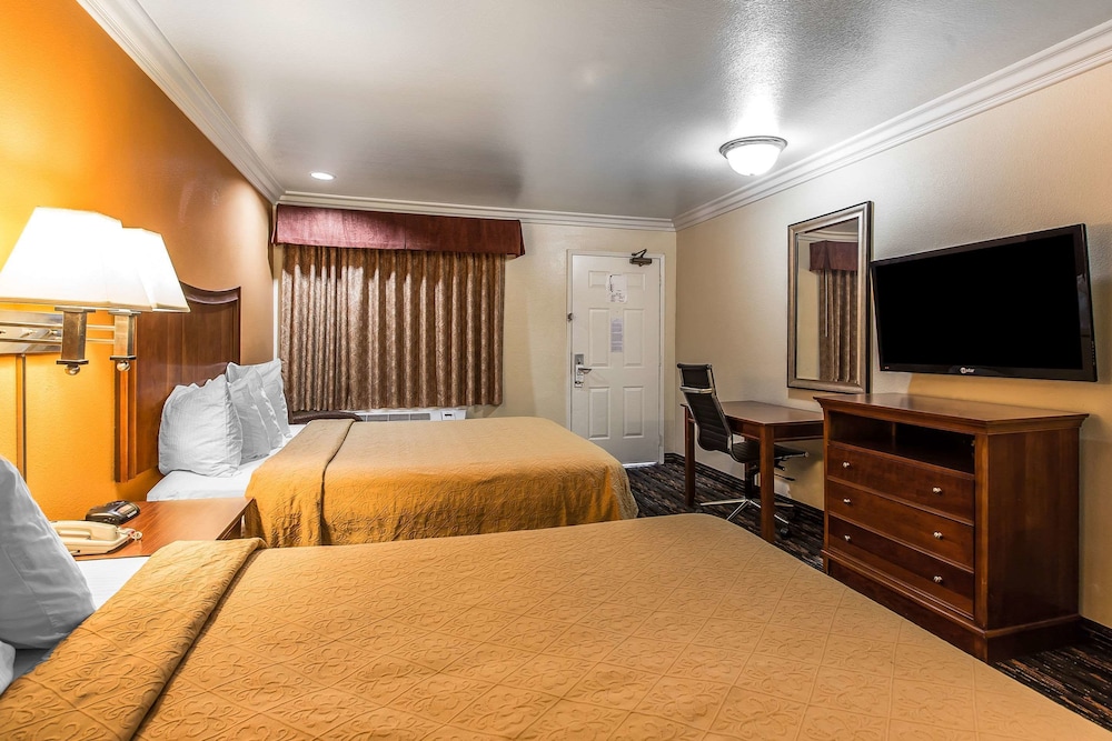 Quality Inn Lake Elsinore 24/51