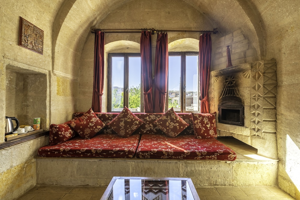 Mystic Cave House Hotel 14/50
