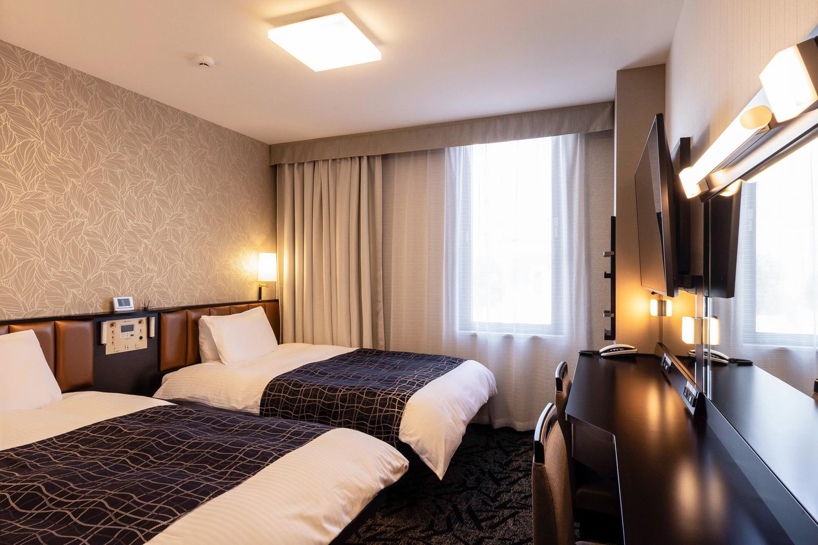 Light Up, Twin Beds