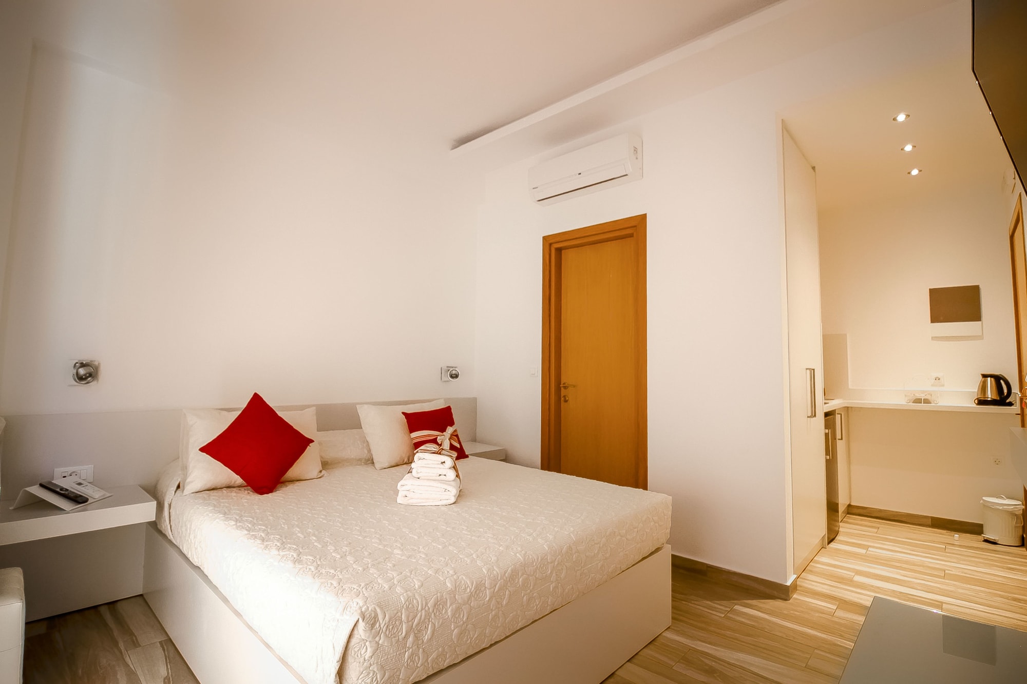STANDARD, DOUBLE BED, BALCONY