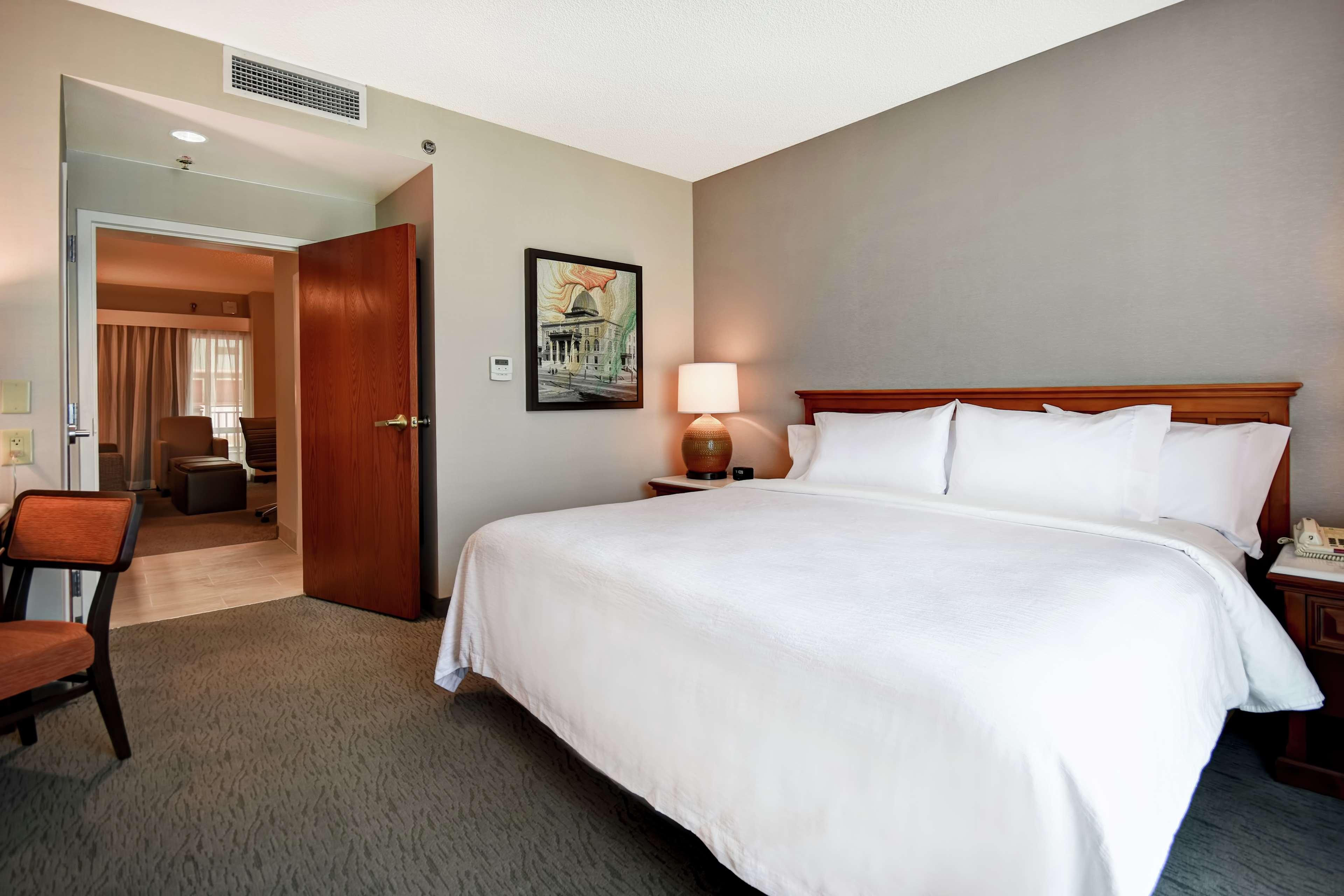 2 ROOMS, SUITE, KING BED