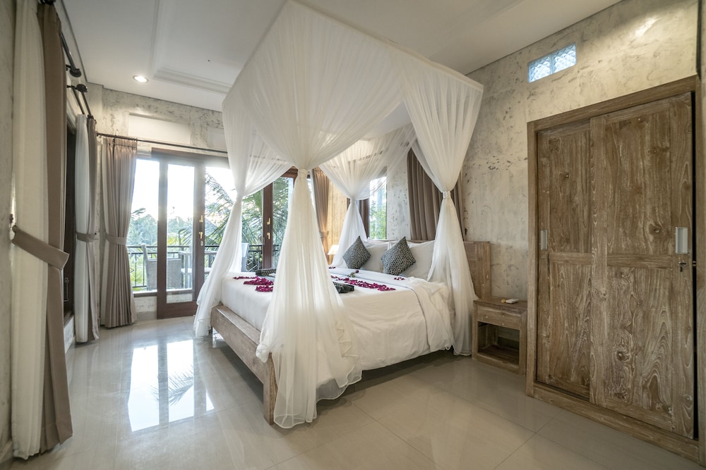 Adi Bisma Inn 8/31
